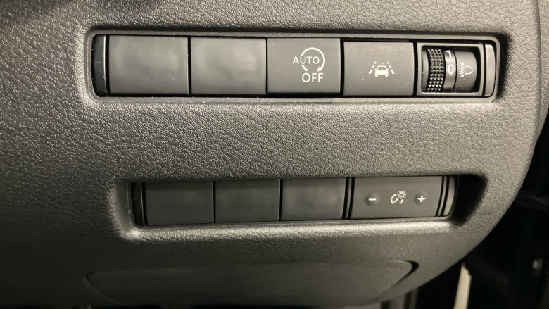 Nissan Qashqai 1.3 DiG-T MH N-Connecta 5dr Petrol Hatchback